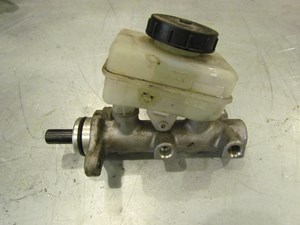 2003 Infiniti G35 Coupe Brake Master Cylinder