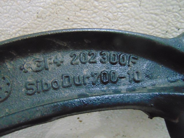 2010 Audi S4 RH Front Strut Bracket Control Arm 8K0 413-See Description