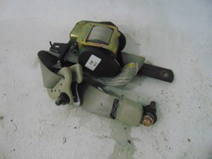 2003 Infiniti M45 Front RH Passenger Seat Belt