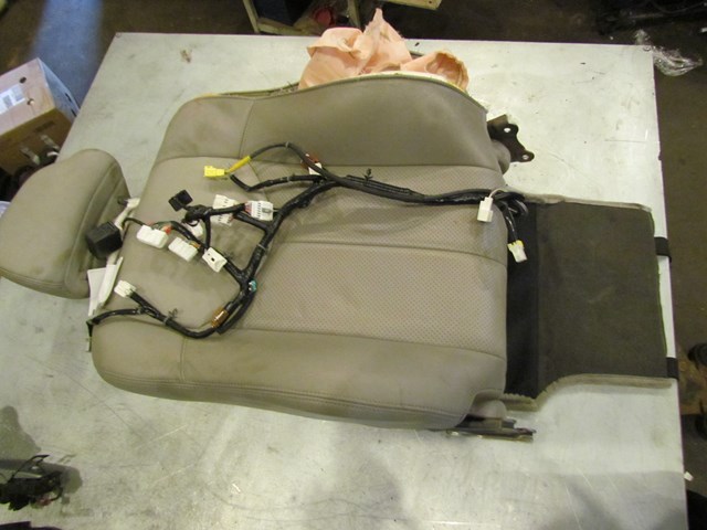 2009 Infiniti G37 RH Passenger Front Seat Back Blown Air Bag