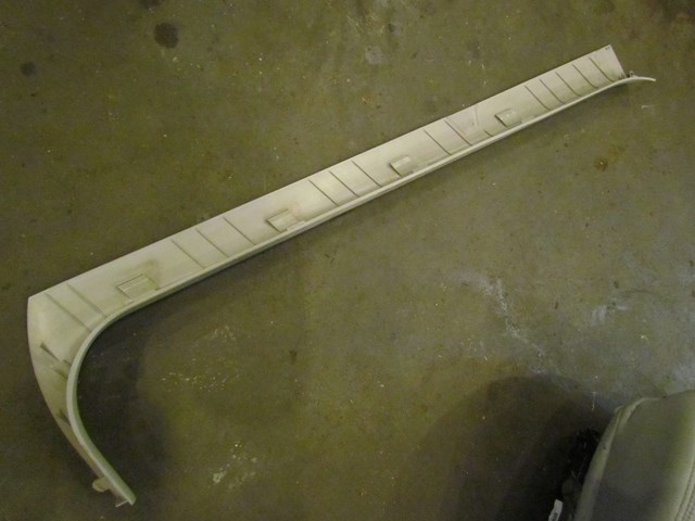 2008 Infiniti G37 RH Passenger Inner Sill Kick Plate Beige