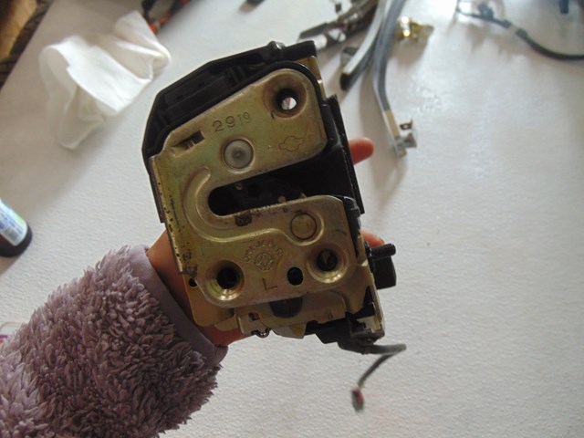 2003 Infiniti M45 Rear LH Driver Door Lock Actuator