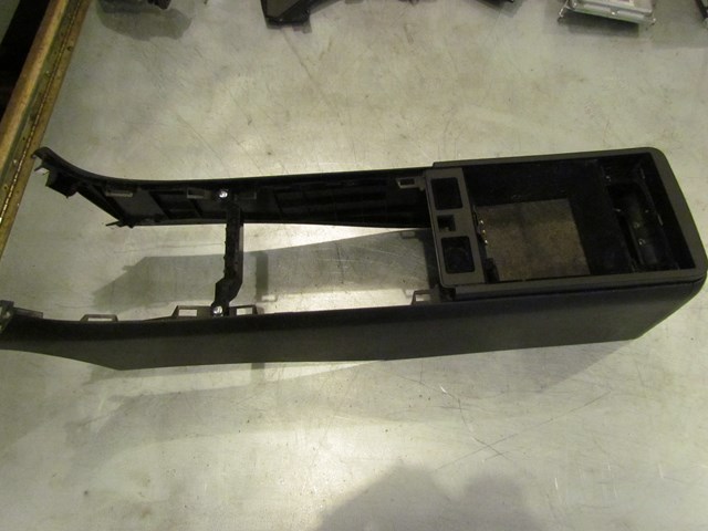 2008 Infiniti G37 Center Console Tabs Damaged See Pics
