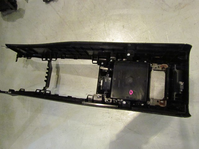 2008 Infiniti G37 Center Console Tabs Damaged See Pics