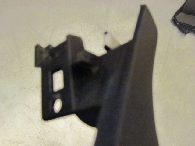 2008 Infiniti G37 Center Console Tabs Damaged See Pics