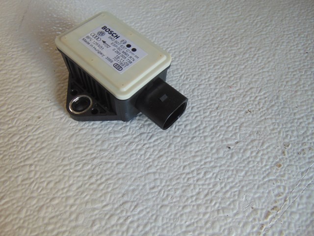 2010 Audi S4 YAW Rate Sensor 8K0 907 637 C