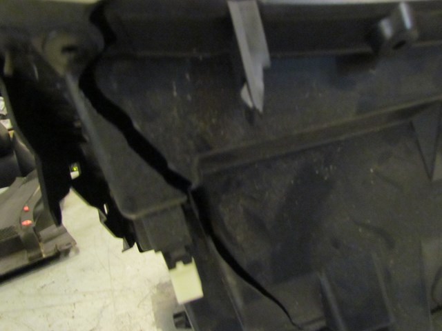 2008 Infiniti G37 Glove Box Split See Pics