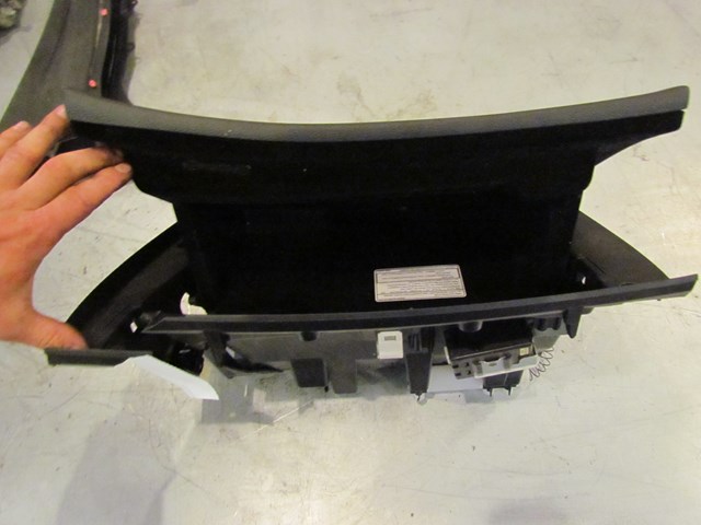 2008 Infiniti G37 Glove Box Split See Pics