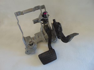 2010 Audi S4 Gas & Brake Pedal Assembly