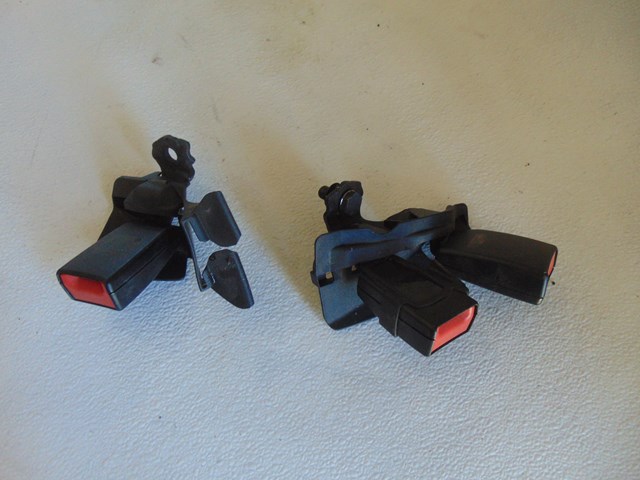 2010 Audi S4 Rear Seat Belt Buckles Set of 3