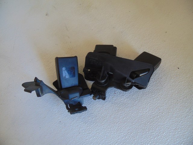 2010 Audi S4 Rear Seat Belt Buckles Set of 3