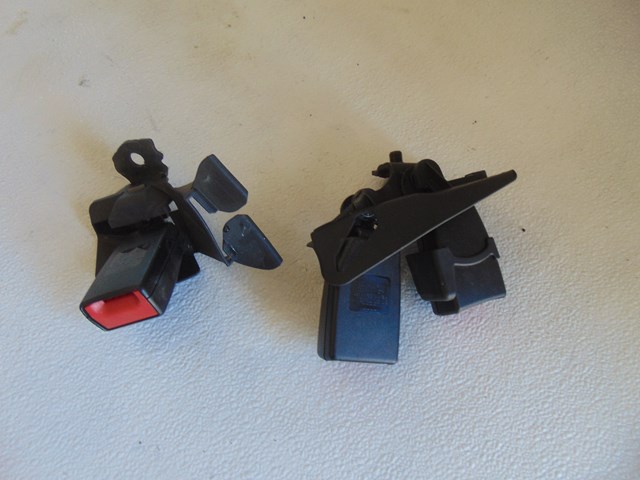 2010 Audi S4 Rear Seat Belt Buckles Set of 3