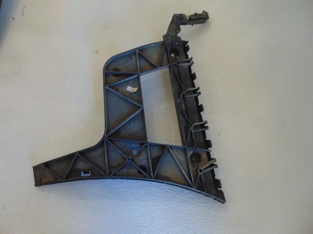 2010 Audi S4 Rear RH Passenger Bumper Bracket