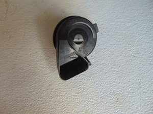 2010 Audi S4 Horn 8T0 951 223