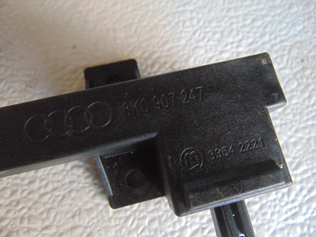 2010 Audi S4 Keyless Entry Antenna Module 8K0 907 247