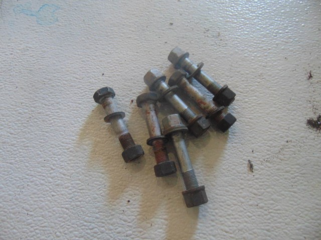 2003 Infiniti M45 Driveshaft to Transmission Bolts