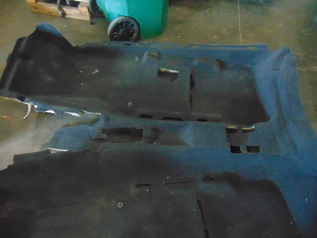 2010 Audi S4 Interior Carpet Bleimish/missing fibers- see photos