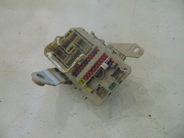 2003 2004 Infiniti M45 Interior Fuse Box