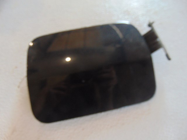 2003 2004 Infiniti M45 Fuel Door