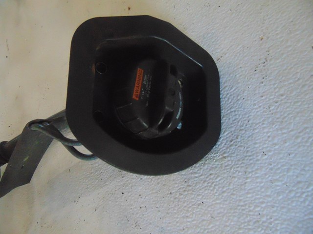 2003 2004 Infiniti M45 Fuel Filler Neck