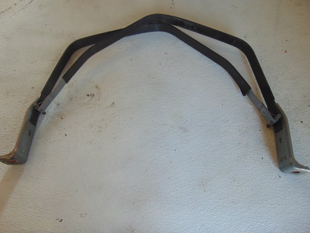 2003 2004 Infiniti M45 Gas Tank Straps