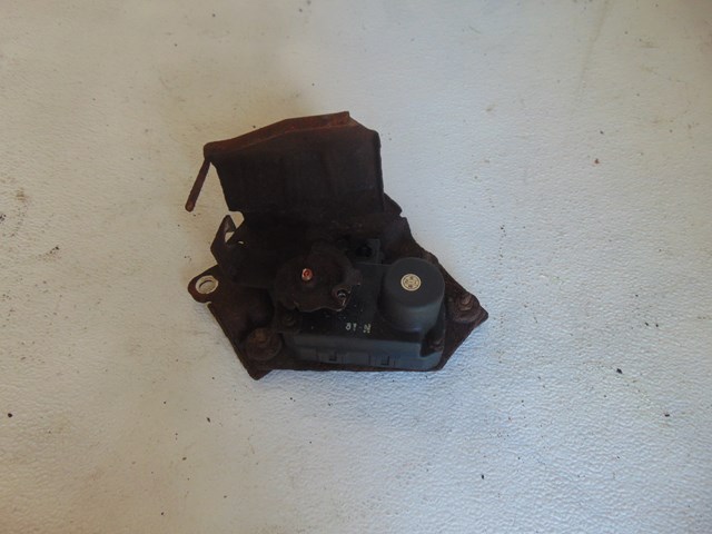 2003 2004 Infiniti M45 Exhaust Cut Out--Bracket is Junk