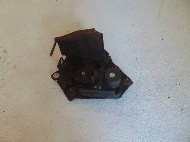 2003 2004 Infiniti M45 Exhaust Cut Out--Bracket is Junk