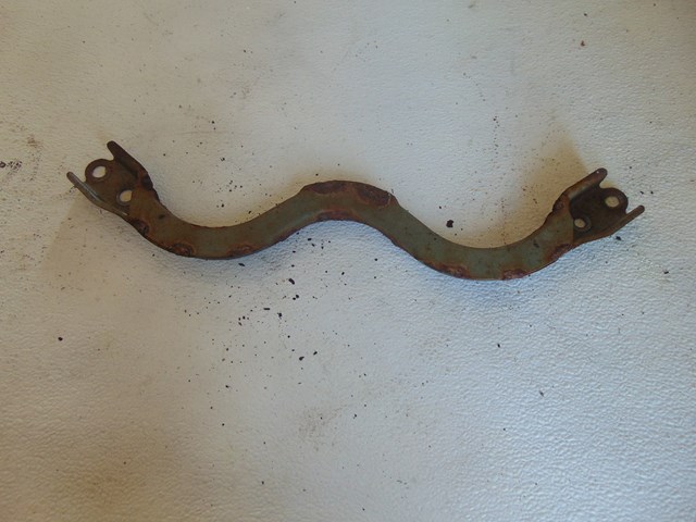 2003 2004 Infiniti M45 Rear Tunnel Brace