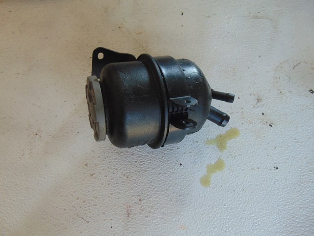 2010 Audi S4 Power Steering Fluid Reservoir
