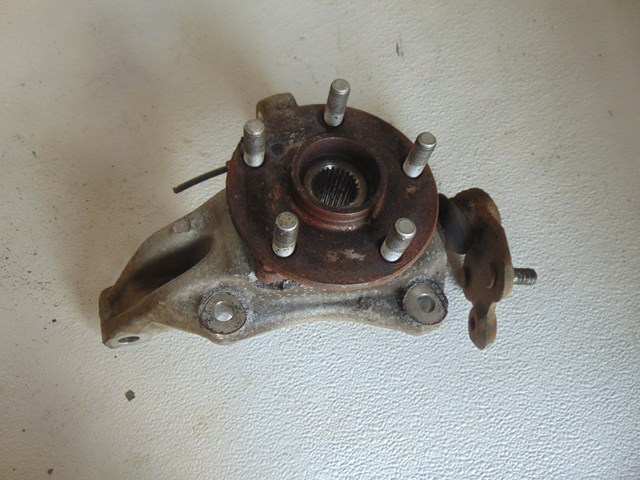 2007 Toyota Prius Front LH Driver Spindle