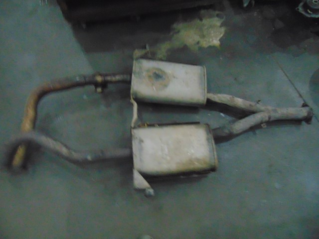 2003 Infiniti M45 Exhaust Midpipe w/OEM Cut Out