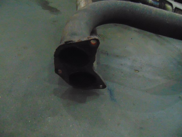 2003 Infiniti M45 Exhaust Midpipe w/OEM Cut Out
