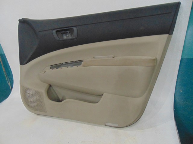 2007 Toyota Prius Front RH Passenger Door Panel
