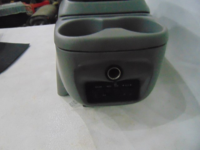 2000 Ford Excursion Center Console