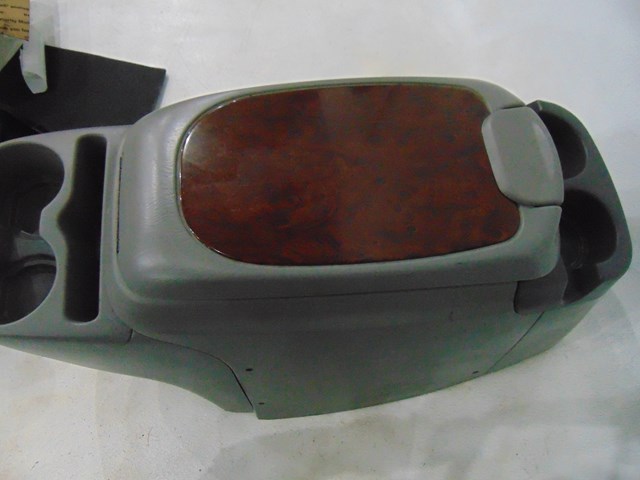 2000 Ford Excursion Center Console