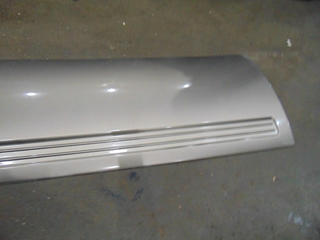 2000 Ford Excursion Rear RH Passenger Door Moulding