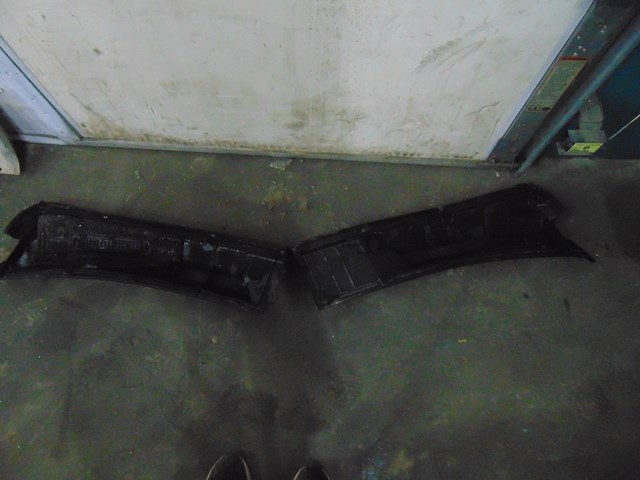 2007 Toyota Prius Wiper Cowl RH & LH w/Seal 