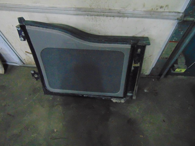 2000 Ford Excursion Rear RH Passenger Barn Door Hatch Tailgate