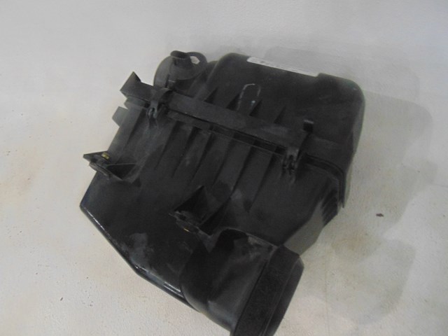 2007 Hyundai Entourage Air Cleaner Box w/MAF Sensor