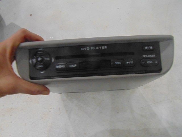 2007 Hyundai Entourage Rear DVD Player Console