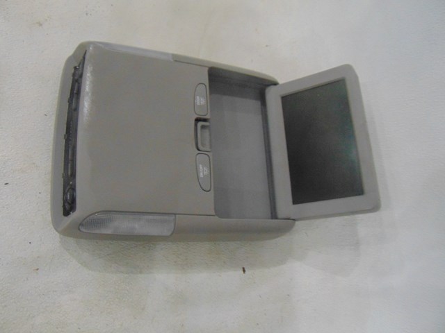 2007 Hyundai Entourage Rear DVD Player Console