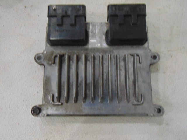 2007 Hyundai Entourage ECU 39110 3C460