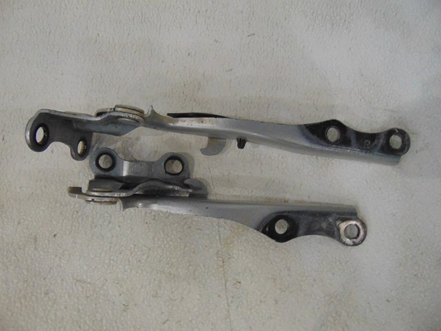 2007 Toyota Prius Hood Hinge-Silver