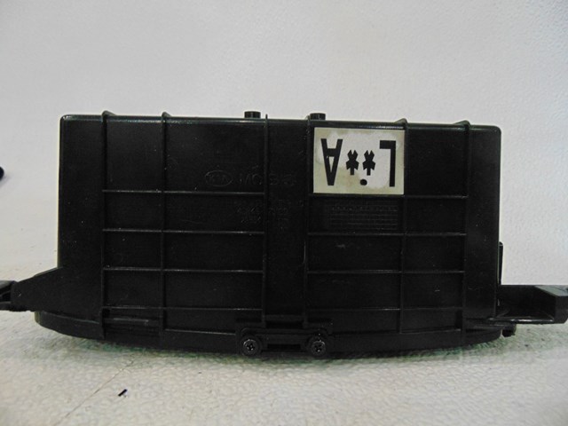 2007 Hyundai Entourage Dash Cubby 4D846-25100