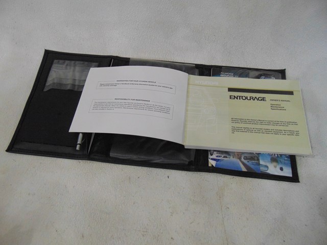 2007 Hyundai Entourage Owners Manual