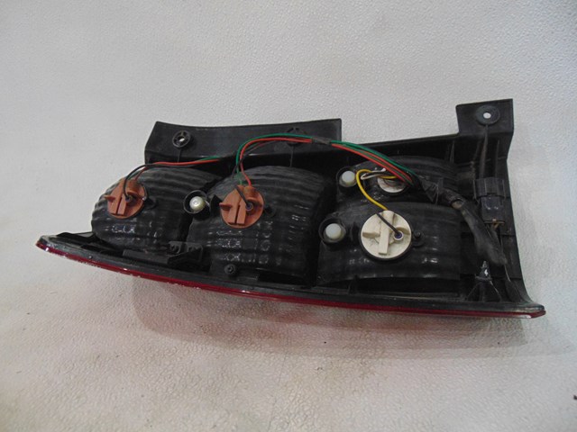 2007 Hyundai Entourage RH Passenger Tail Light