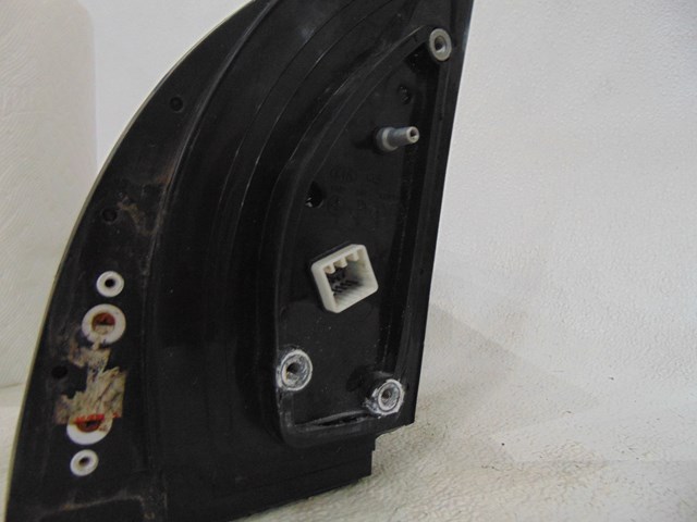 2007 Hyundai Entourage RH Passenger Side View Mirror