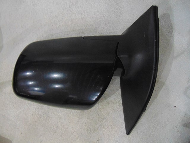 2007 Hyundai Entourage LH Driver Side View Mirror