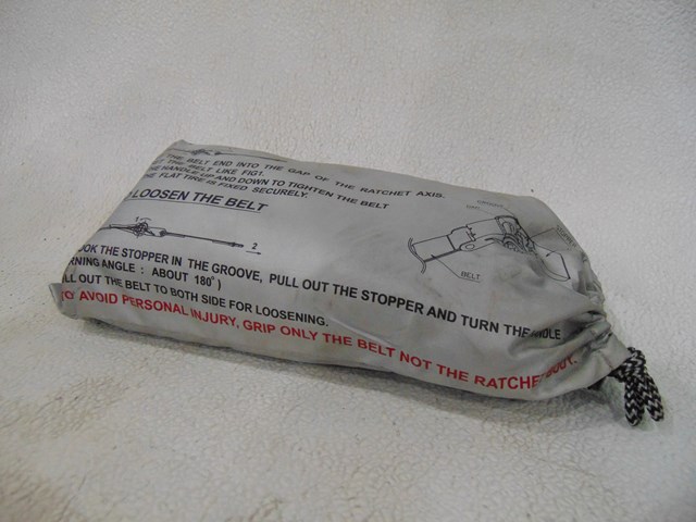 2007 Hyundai Entourage Flat Tire Cover w/Rachet Straps