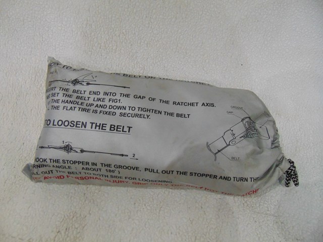 2007 Hyundai Entourage Flat Tire Cover w/Rachet Straps